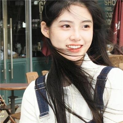 愤怒的黑人女孩与她的怪物